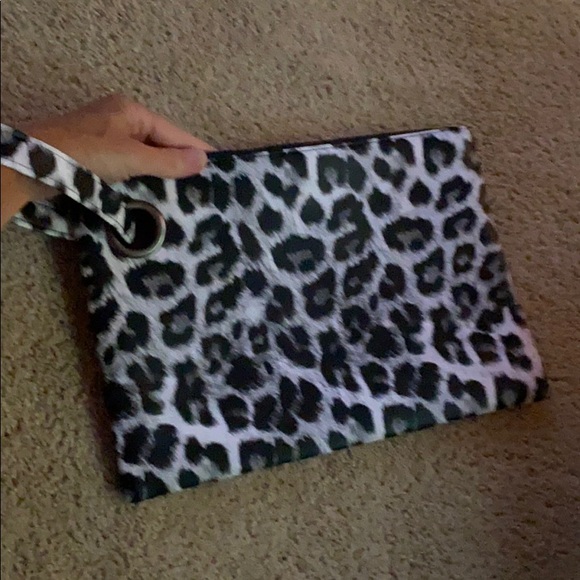 Fabulous Clutch! - Picture 2 of 4